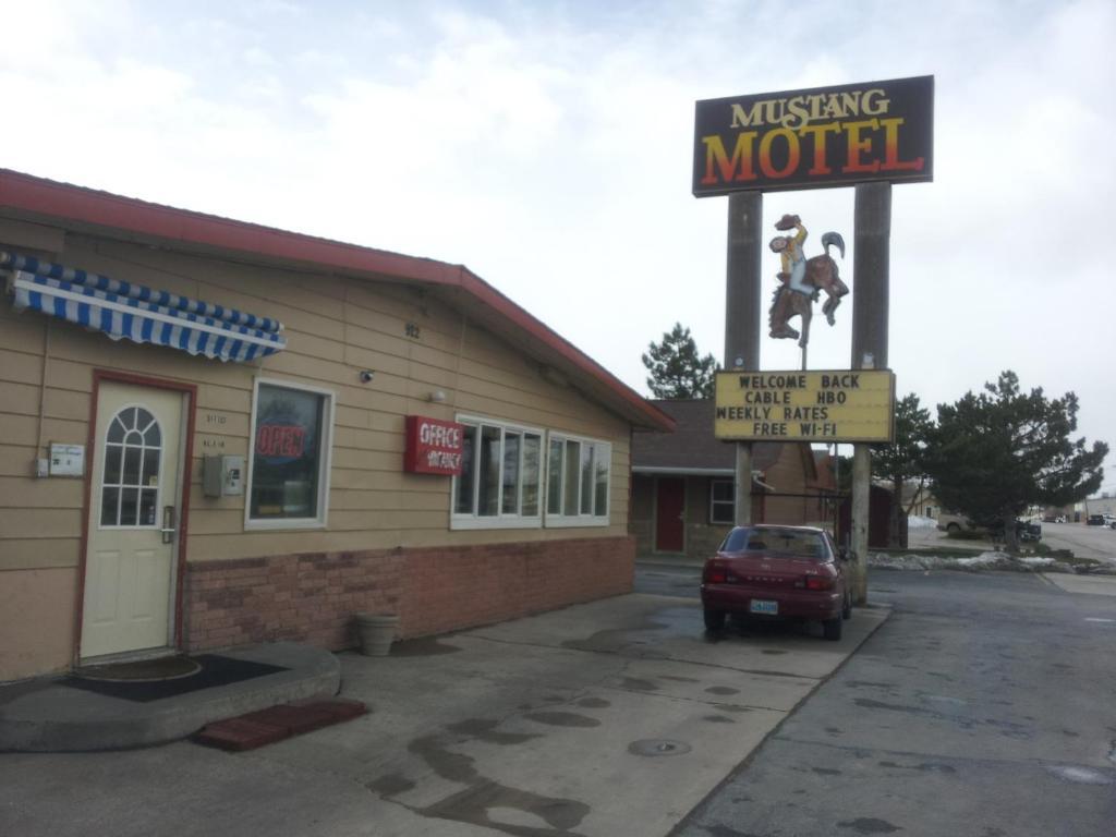Mustang Motel Gillette Exterior foto